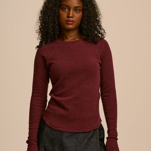 Harlow - Organic Cotton Long Sleeve Raglan Tee in Grape Wine