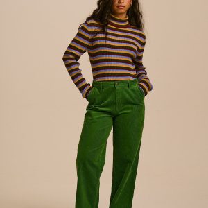 Linden - 90's Straight Leg Trousers in Dark Green Cord